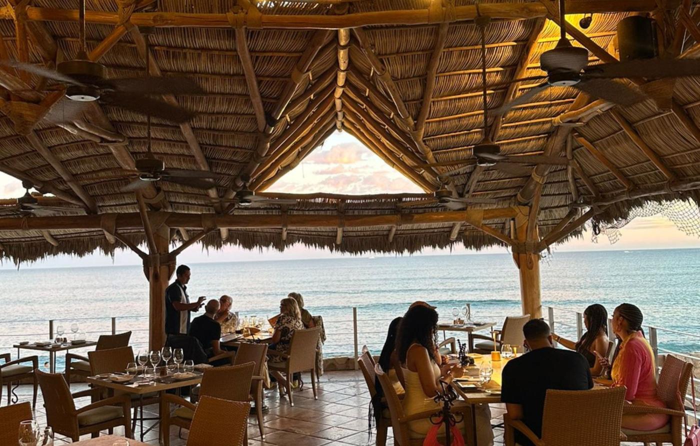 7 Seas Restaurant